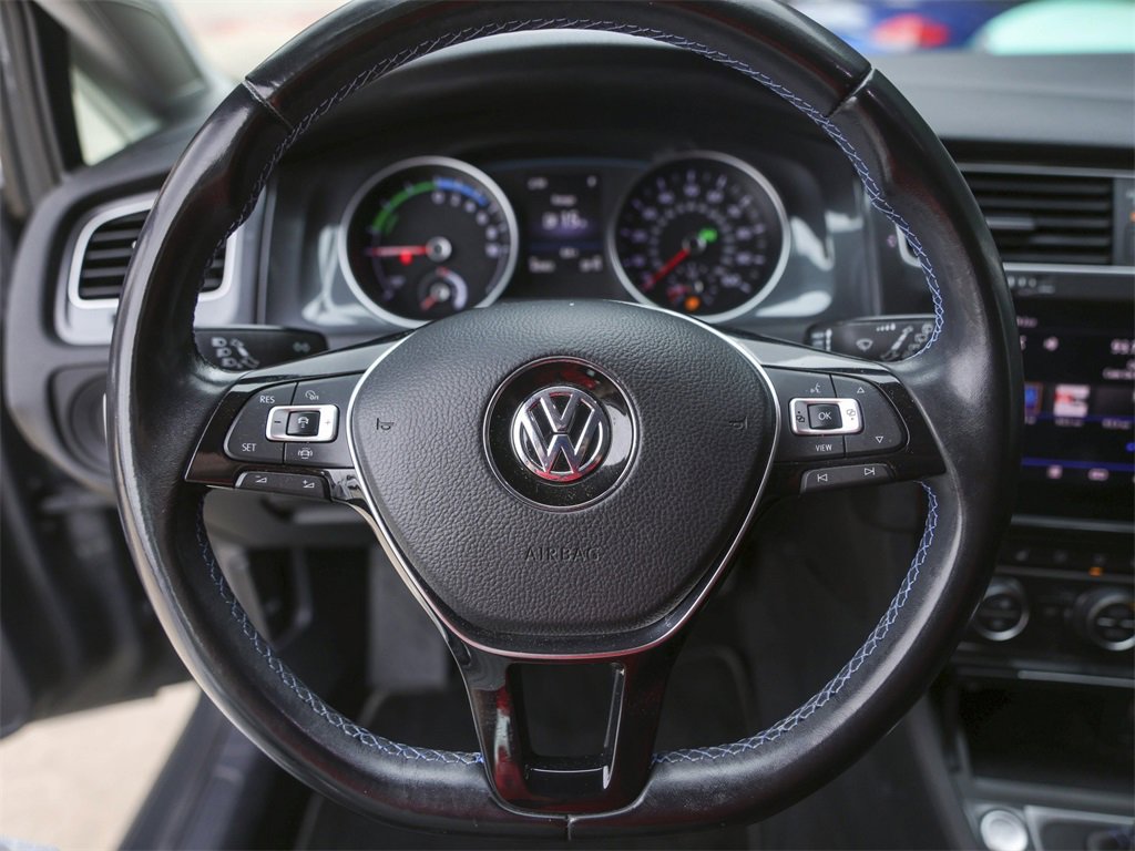 Used 2019 Volkswagen e-Golf SE w/ Driver Assistance Package image 16