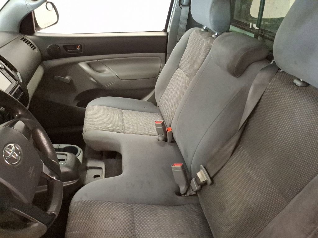 Used 2014 Toyota Tacoma 2WD Regular Cab image 16