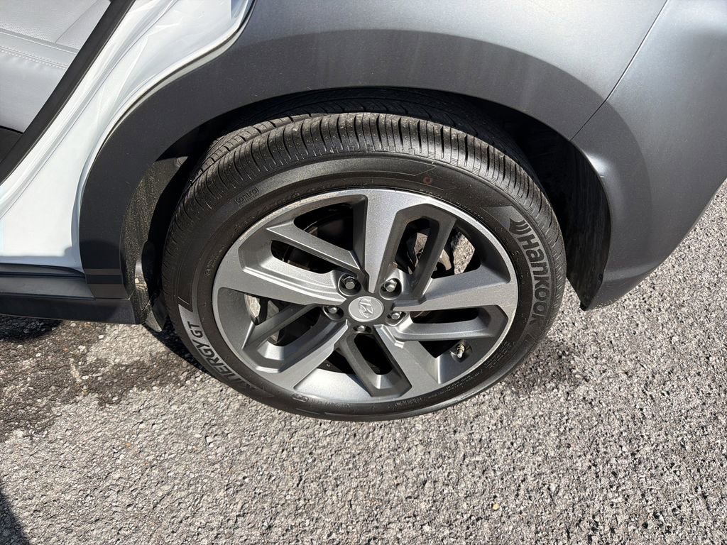 Used 2020 Hyundai Kona Ultimate FWD image 12