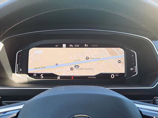 Used 2022 Volkswagen Tiguan SEL R-Line image 11