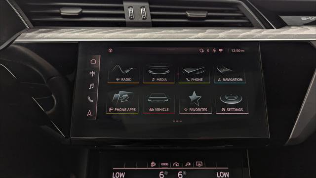Used 2023 Audi e-tron Premium image 28