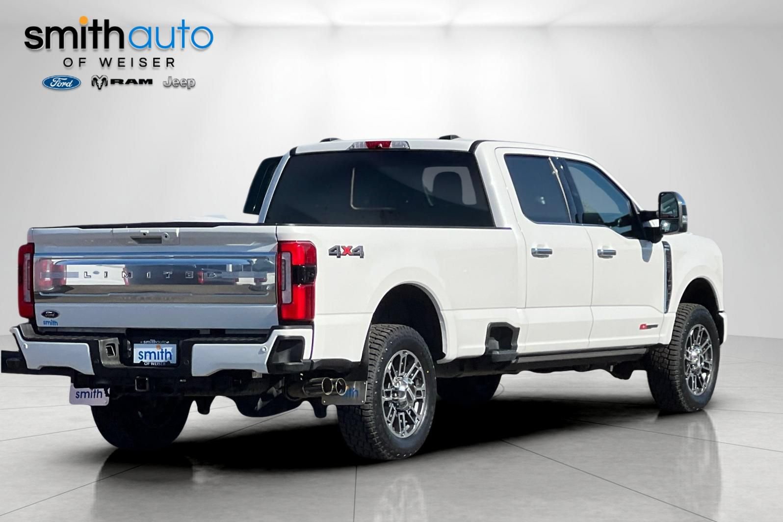 Used 2024 Ford F350 Limited AWD/4WD image 4