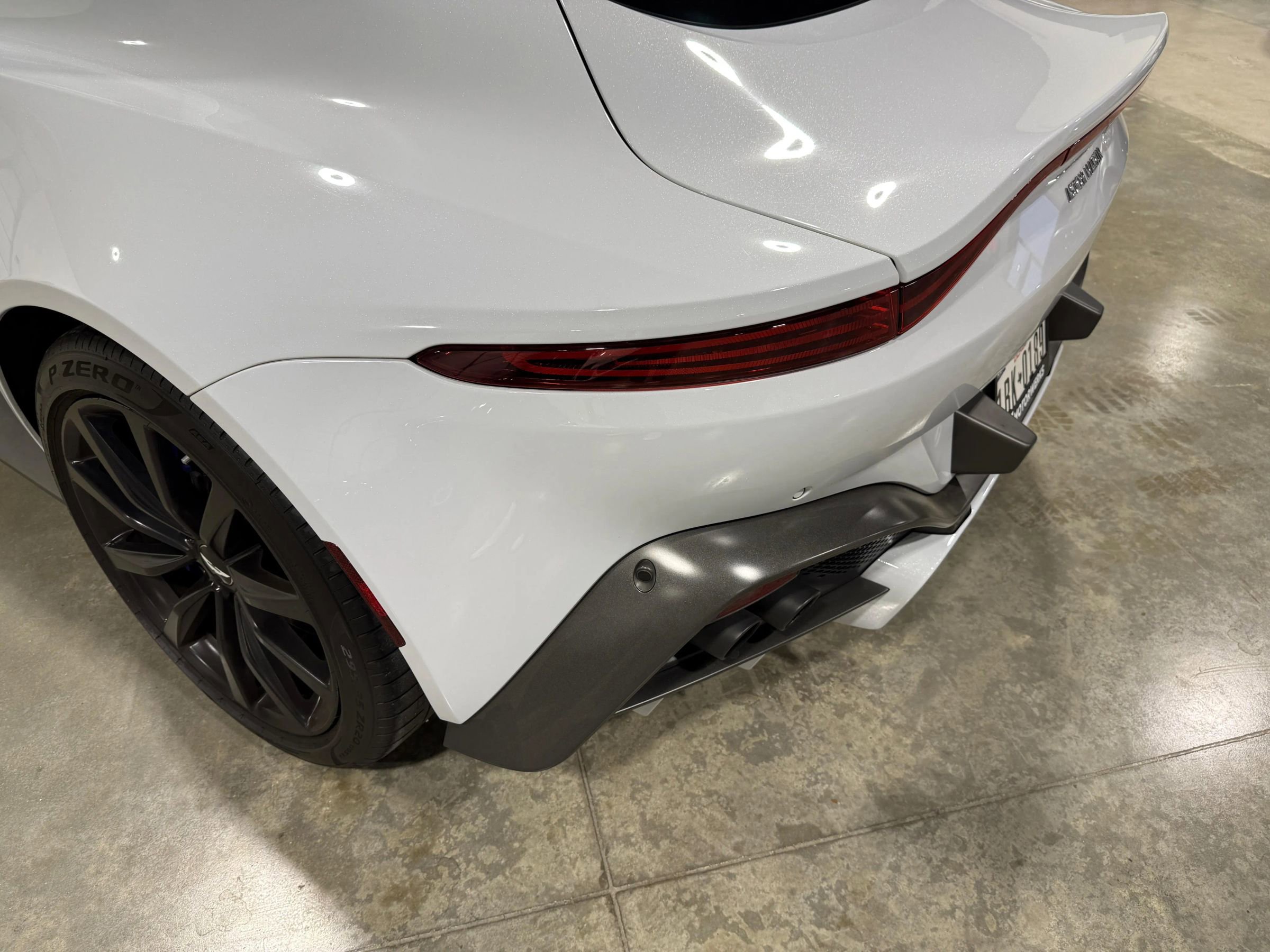 Used 2020 Aston Martin V8 Vantage Coupe image 47