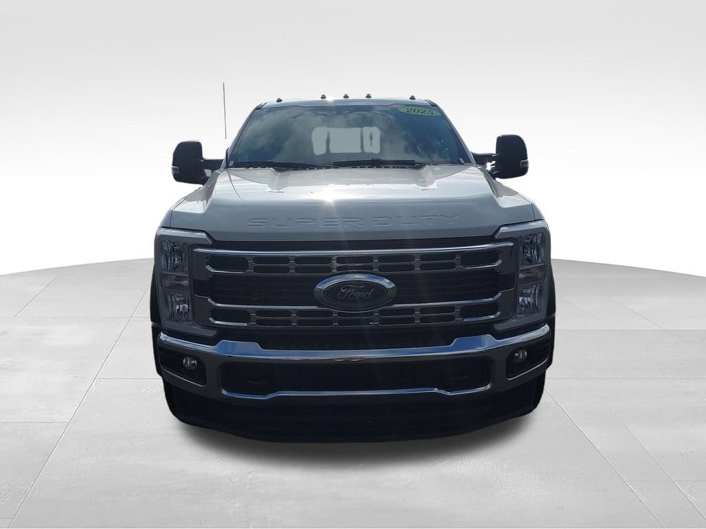 Used 2025 Ford F550 4x4 Crew Cab Super Duty image 8