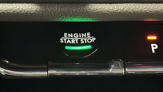 Used 2024 Lincoln Corsair Reserve image 30