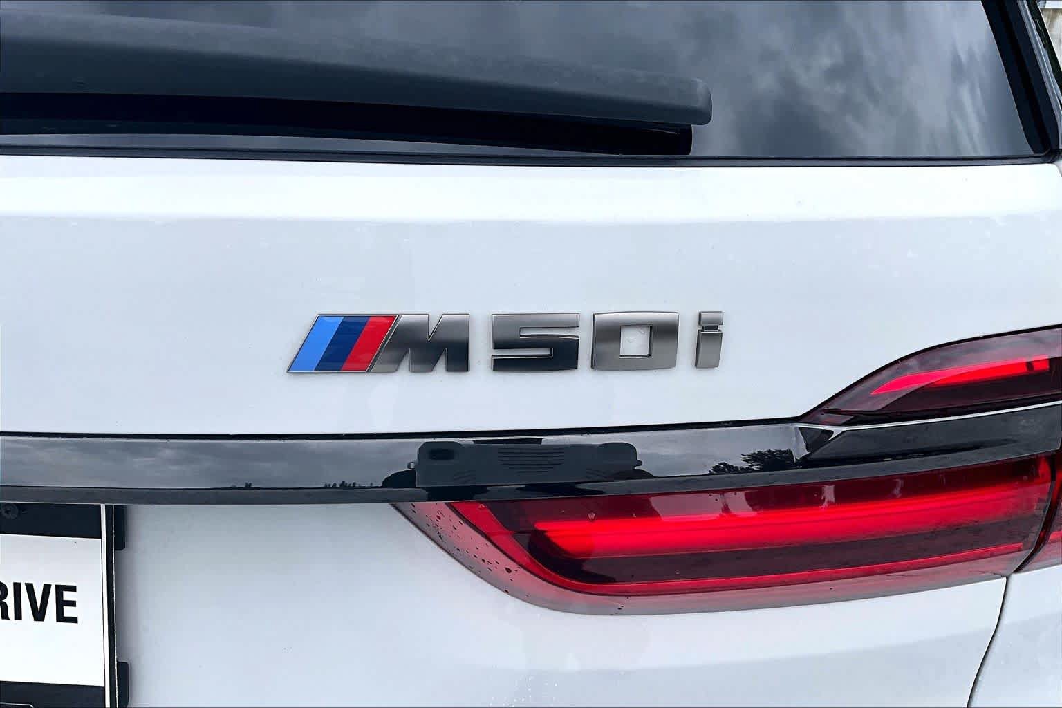 Used 2021 BMW X7 M50i w/ Executive Package AWD/4WD image 10
