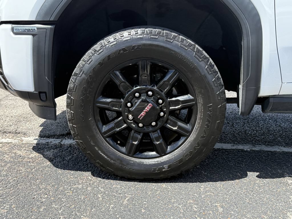 Used 2024 GMC Sierra 2500 AT4 w/ AT4 Premium Plus Package AWD/4WD image 9