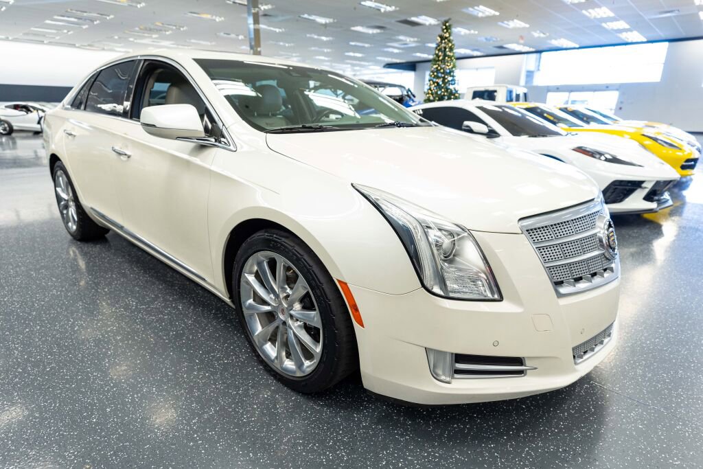 Used 2013 Cadillac XTS Platinum image 4