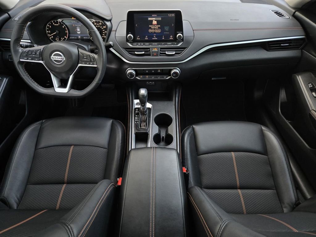 Used 2022 Nissan Altima 2.5 SR FWD image 13