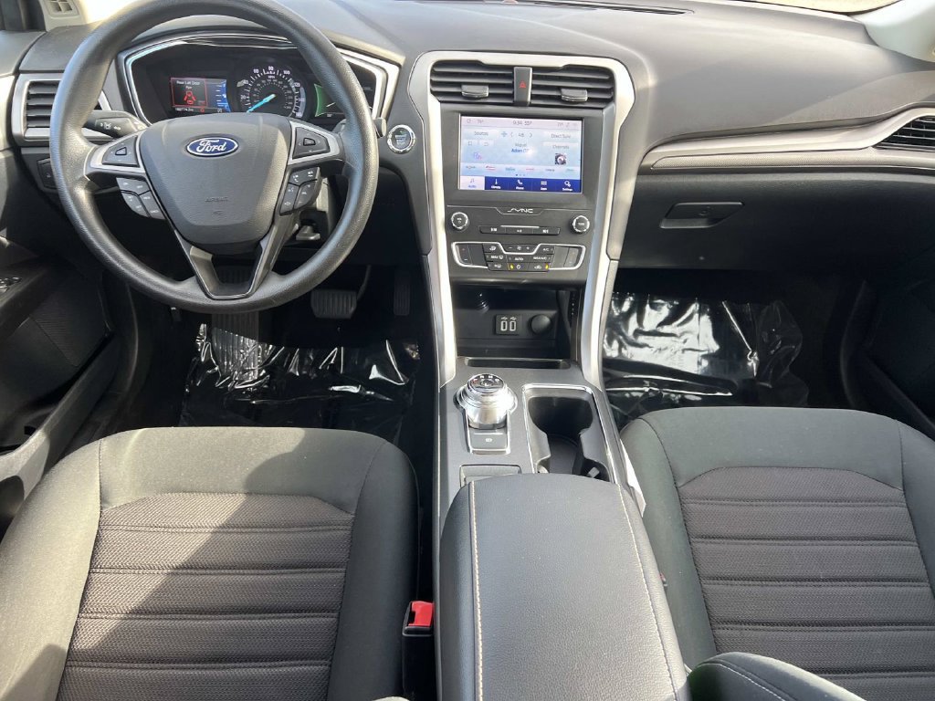 Used 2020 Ford Fusion SE FWD image 13