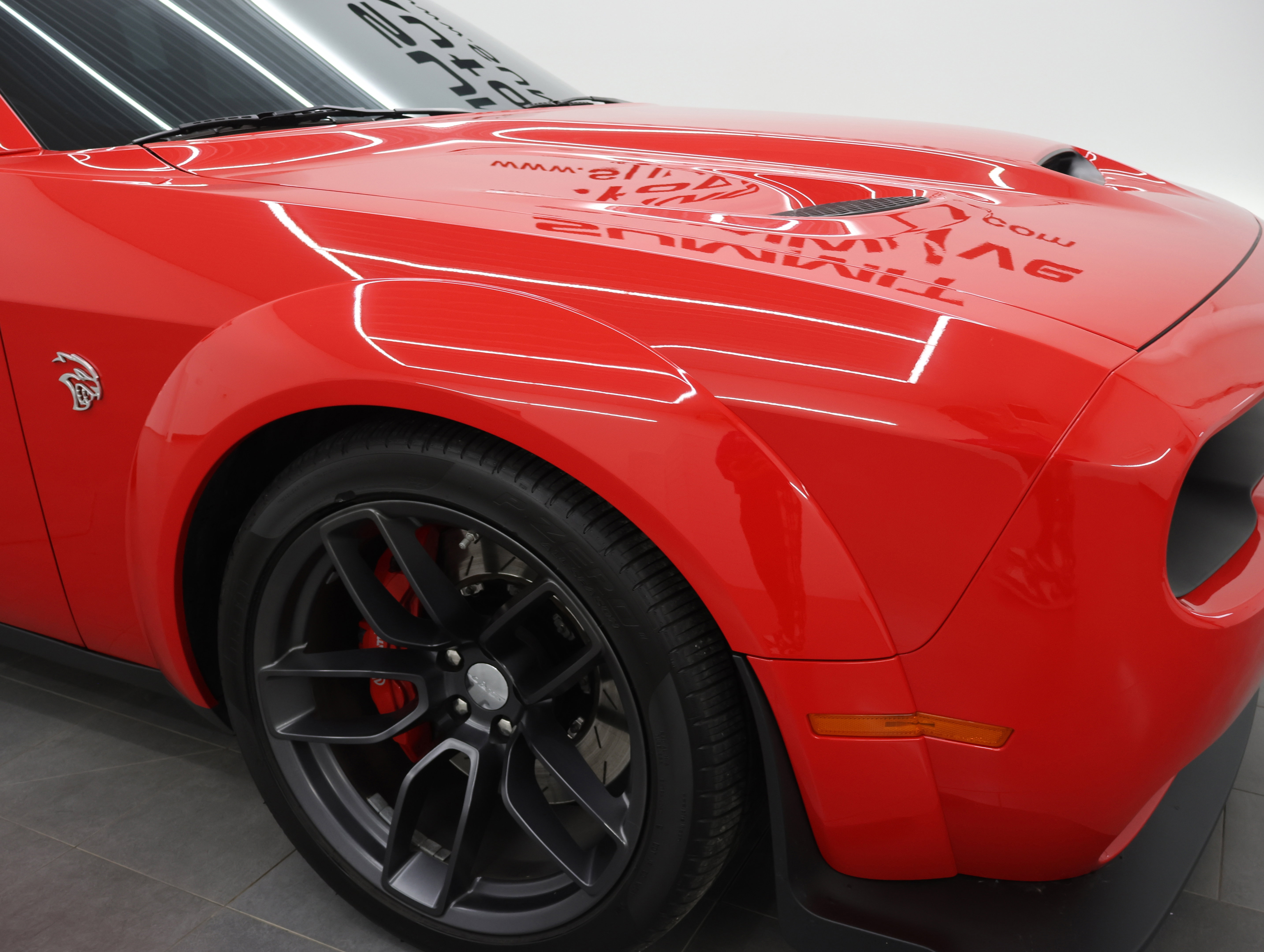 Used 2018 Dodge Challenger SRT Hellcat RWD image 24