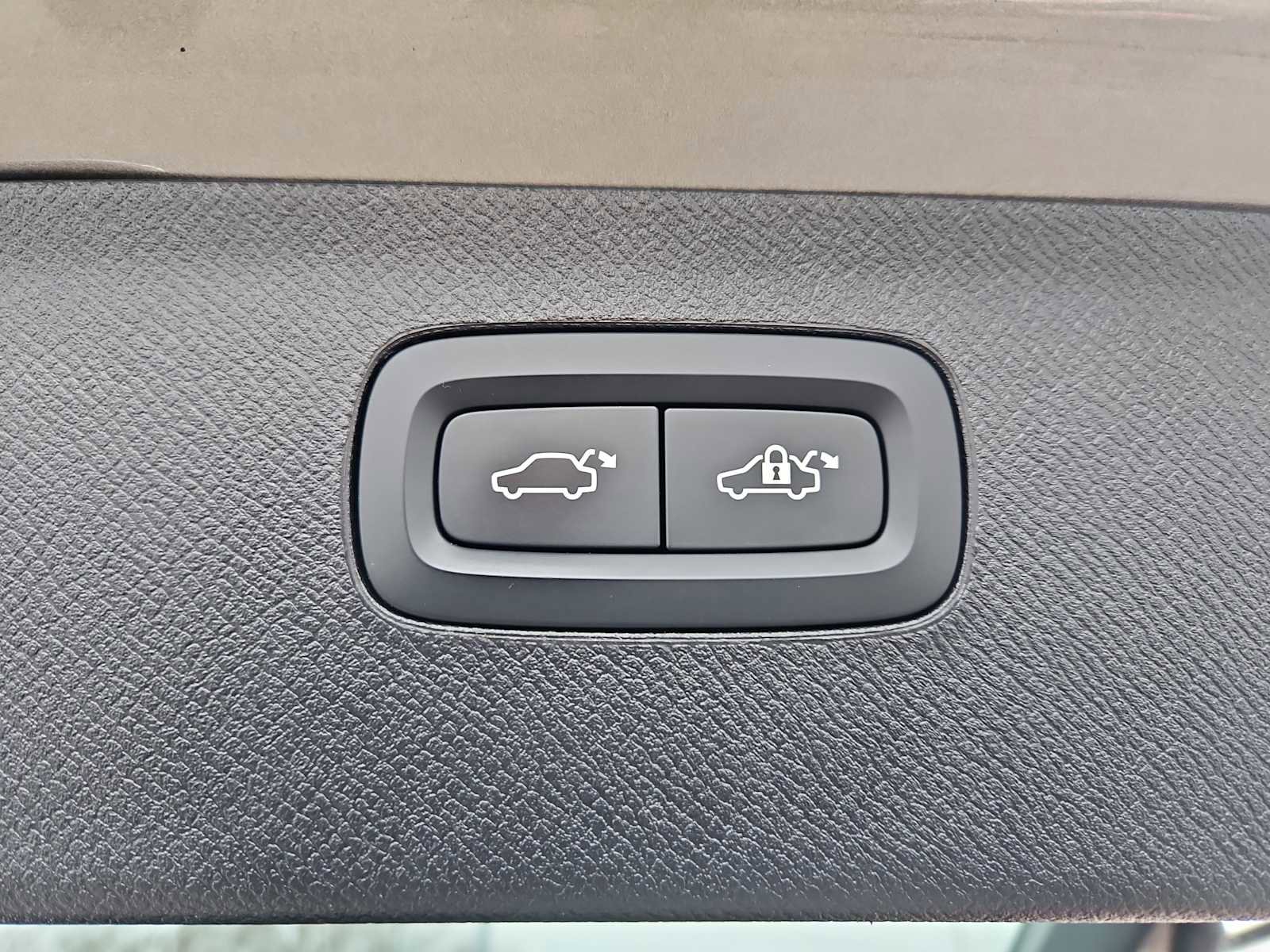 Used 2021 Volvo XC90 T6 Inscription w/ Lounge Package image 37