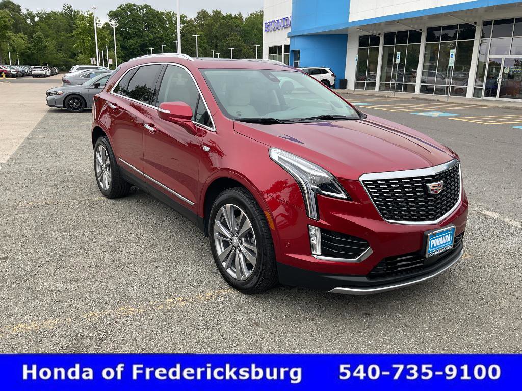 Used 2023 Cadillac XT5 Premium Luxury w/ Technology Package AWD/4WD image 8