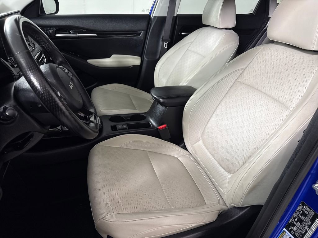 Used 2022 Kia Seltos SX w/ Sunroof Package AWD/4WD image 11