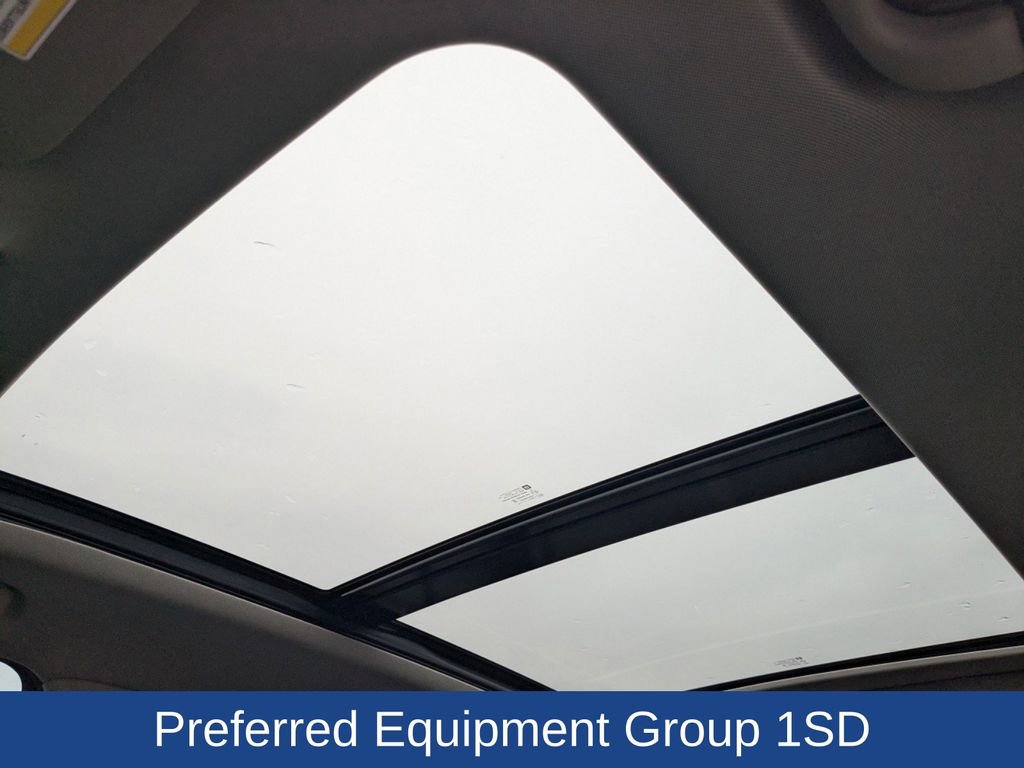 Used 2021 Cadillac XT4 Premium Luxury w/ Cold Weather Package image 17