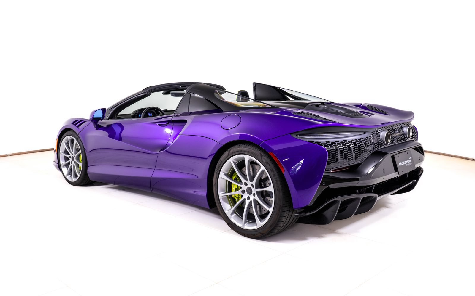 New 2025 McLaren Artura Spider RWD image 5