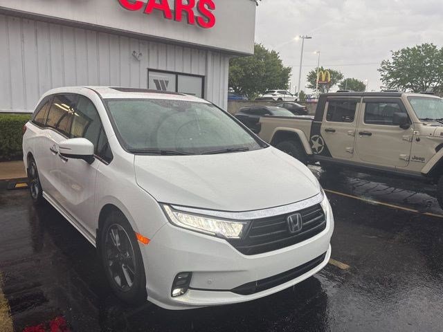 Used 2022 Honda Odyssey Elite image 2