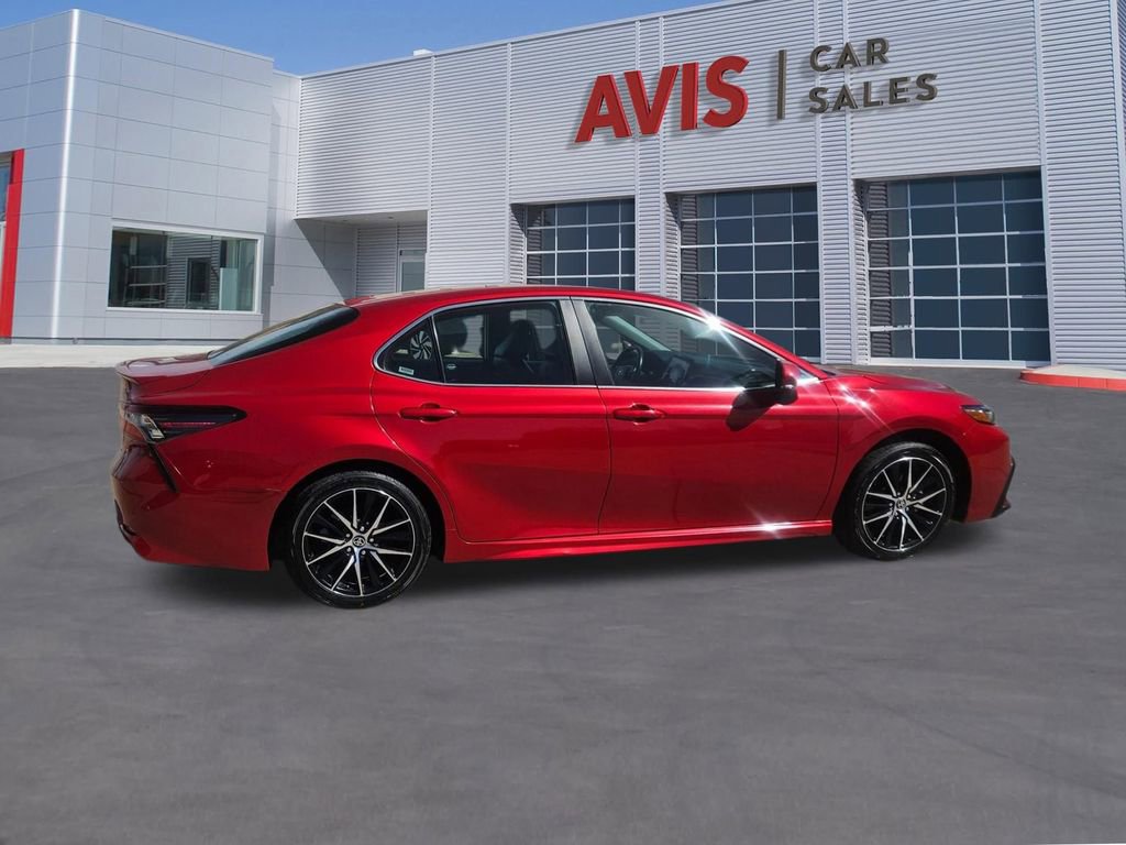 Used 2024 Toyota Camry SE image 7