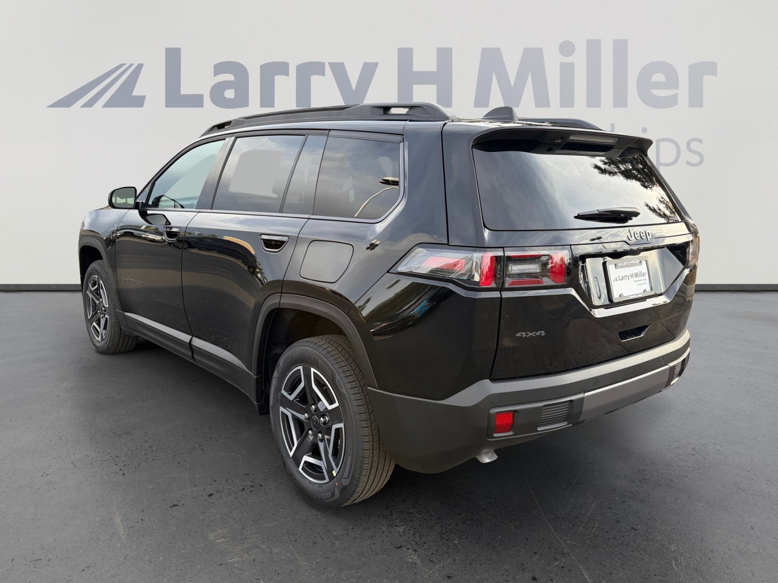 New 2026 Jeep Cherokee Laredo AWD/4WD image 3