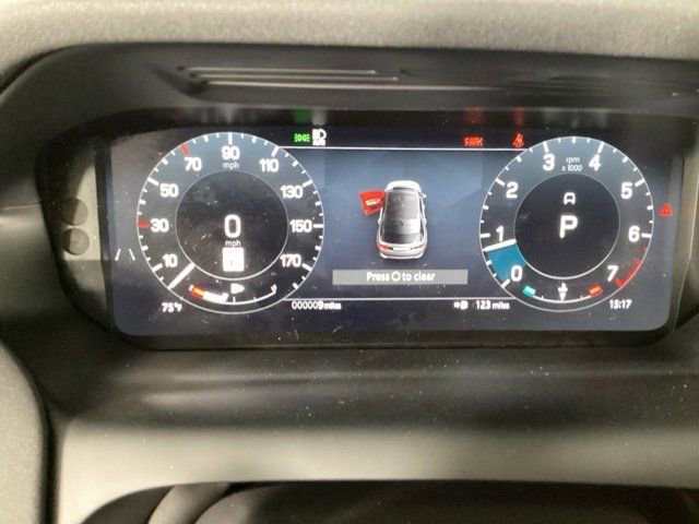 Used 2025 Land Rover Discovery Sport S image 27