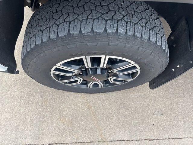 Used 2023 GMC Sierra 2500 AT4 w/ AT4 Premium Plus Package image 13