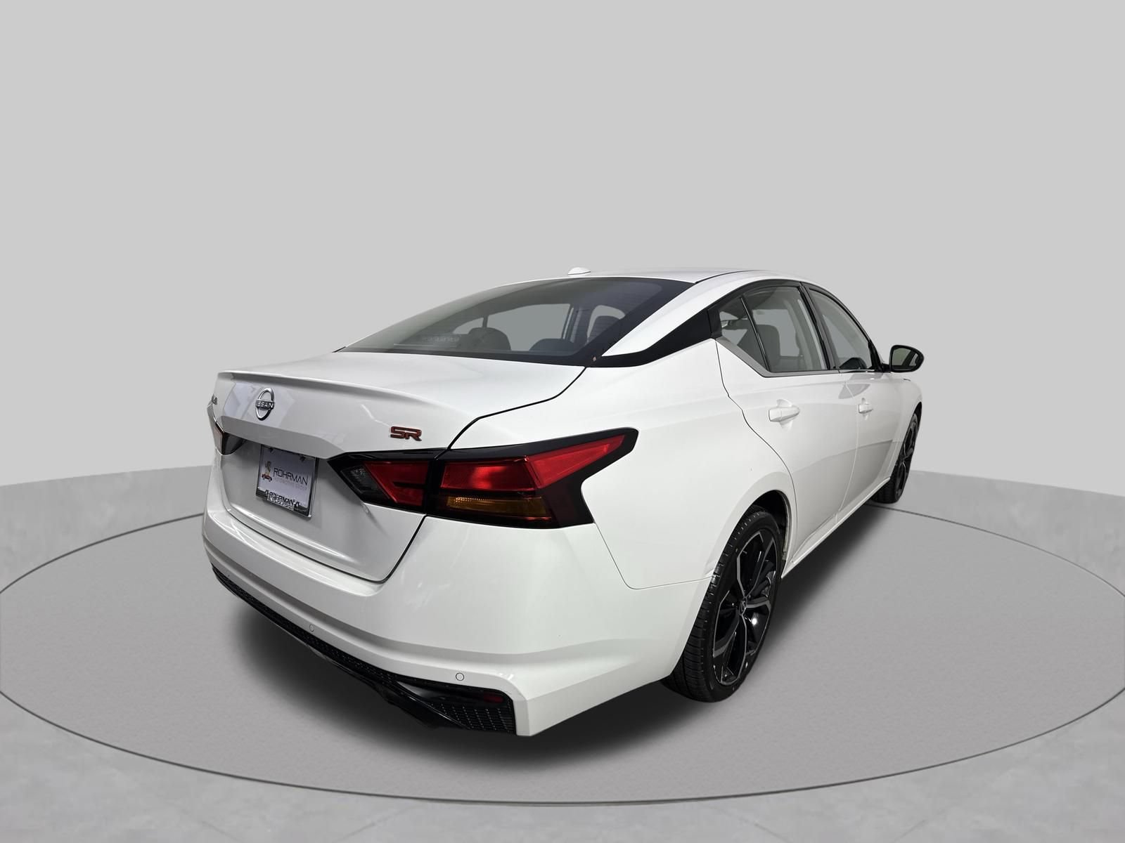 Used 2024 Nissan Altima 2.5 SR FWD image 33