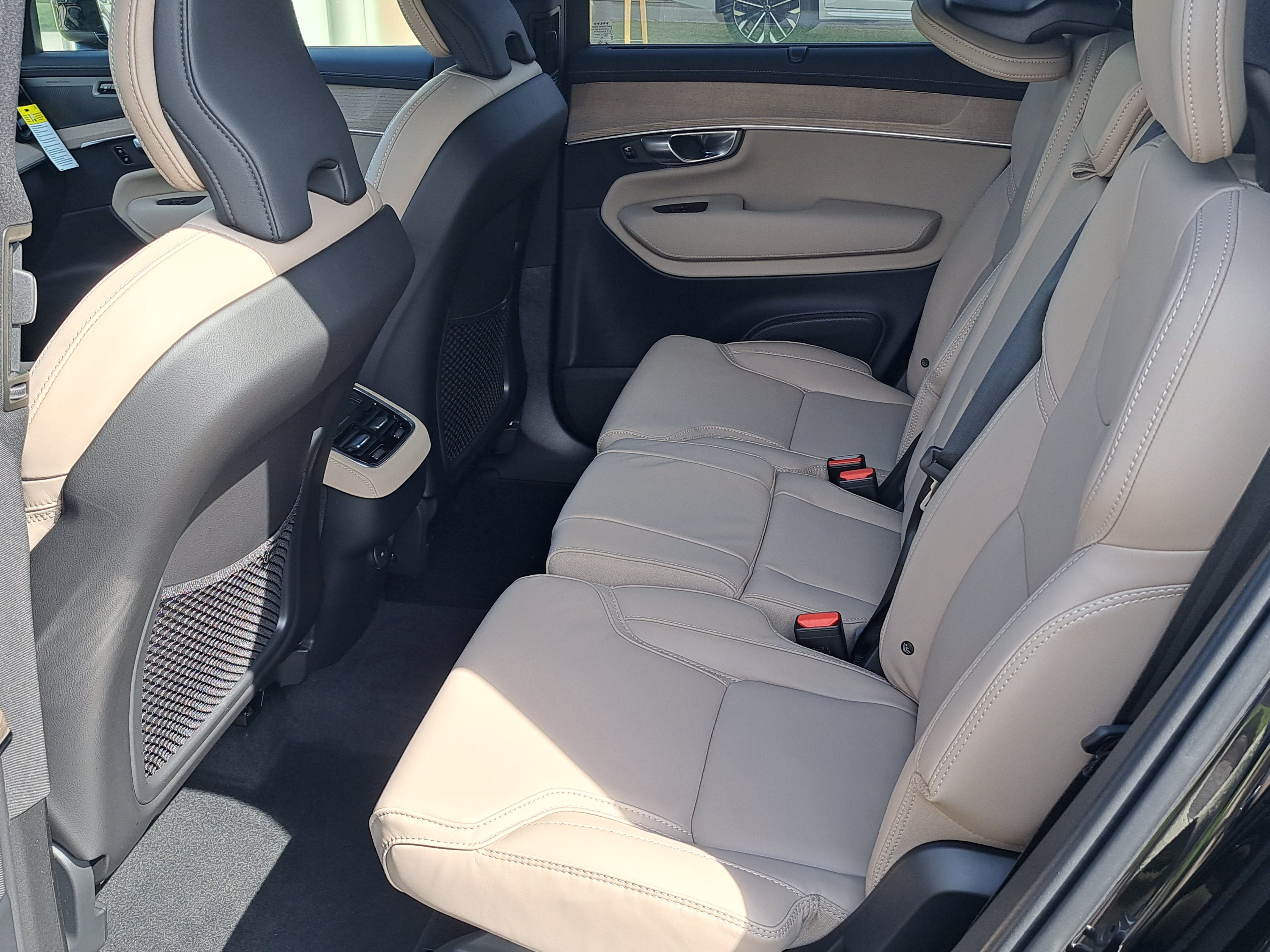 New 2026 Volvo XC90 B6 Ultra w/ Protection Package Premier AWD/4WD image 7