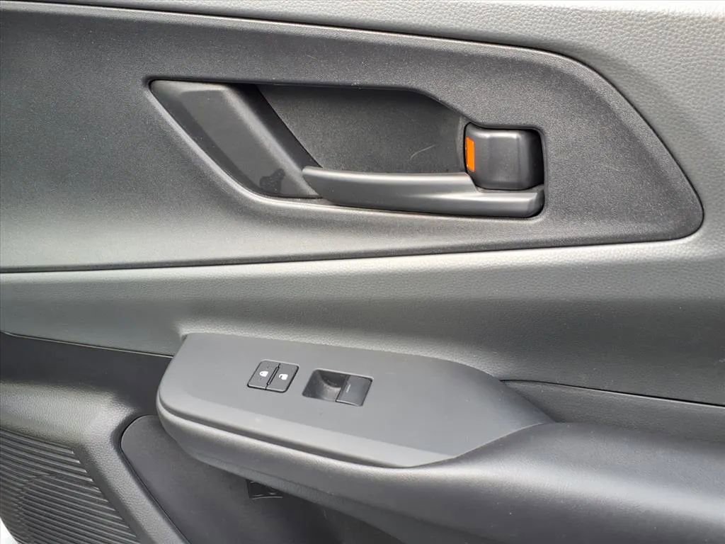 Used 2024 Toyota Prius LE image 11