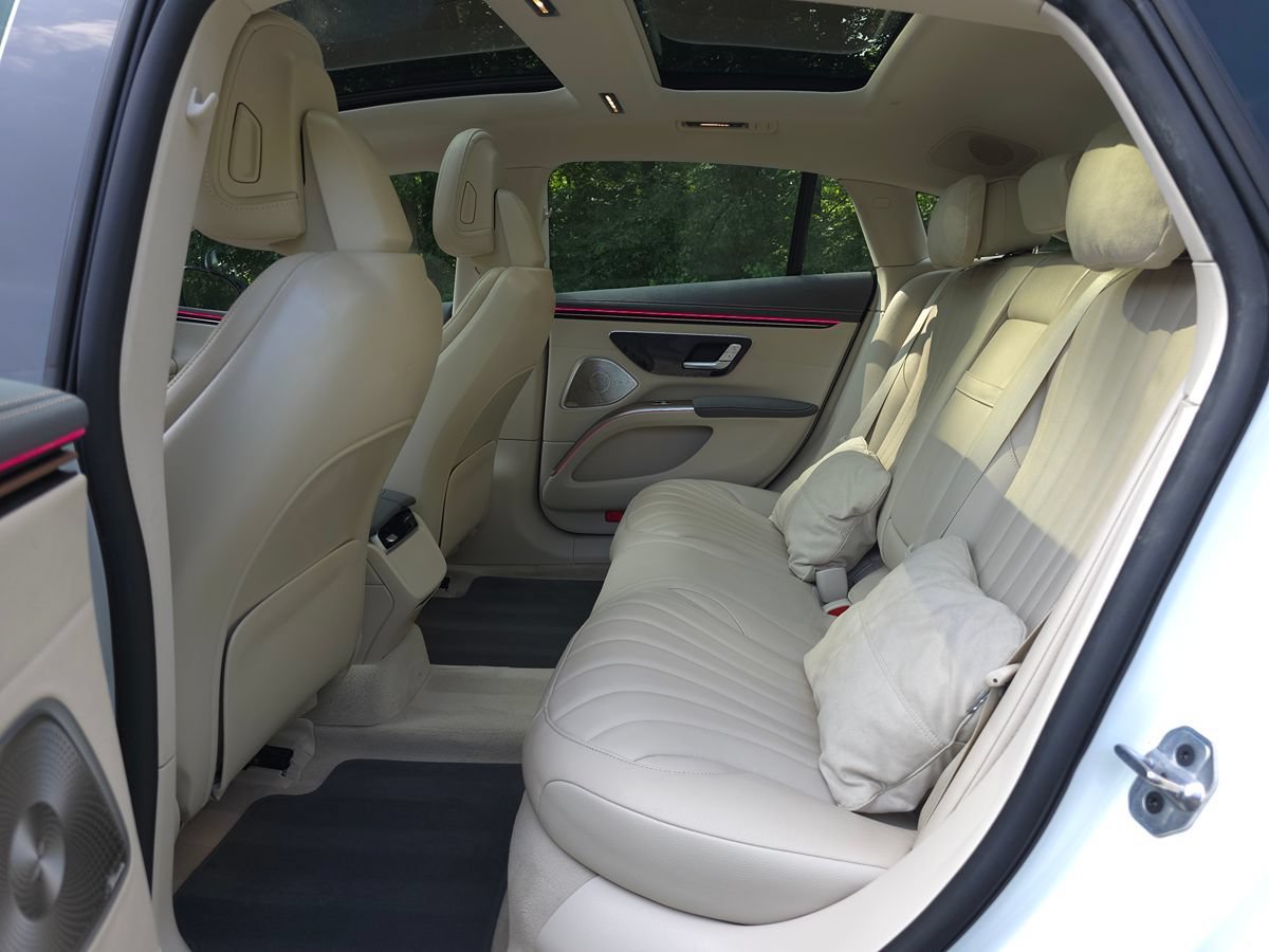 Used 2023 Mercedes-Benz EQS 450+ Sedan image 15