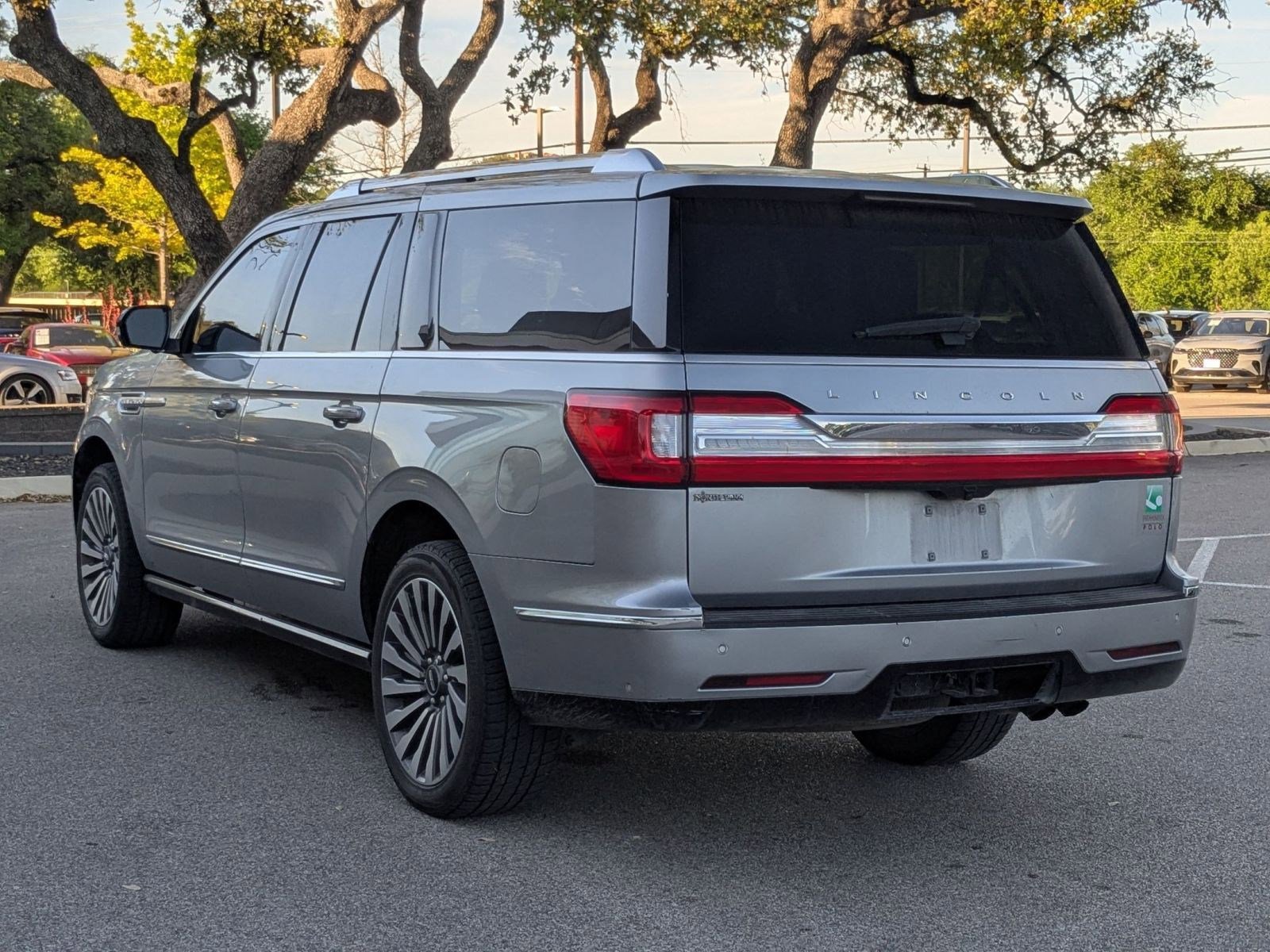 Used 2020 Lincoln Navigator L Reserve RWD image 5