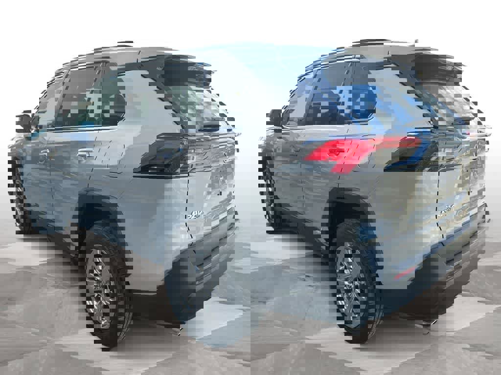 Used 2025 Toyota RAV4 XLE image 6
