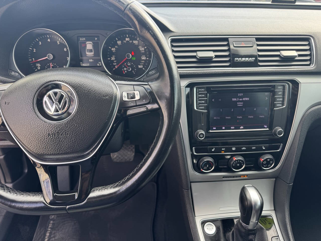 Used 2019 Volkswagen Passat 2.0T Wolfsburg w/ Wheels & Sunroof Package FWD image 11
