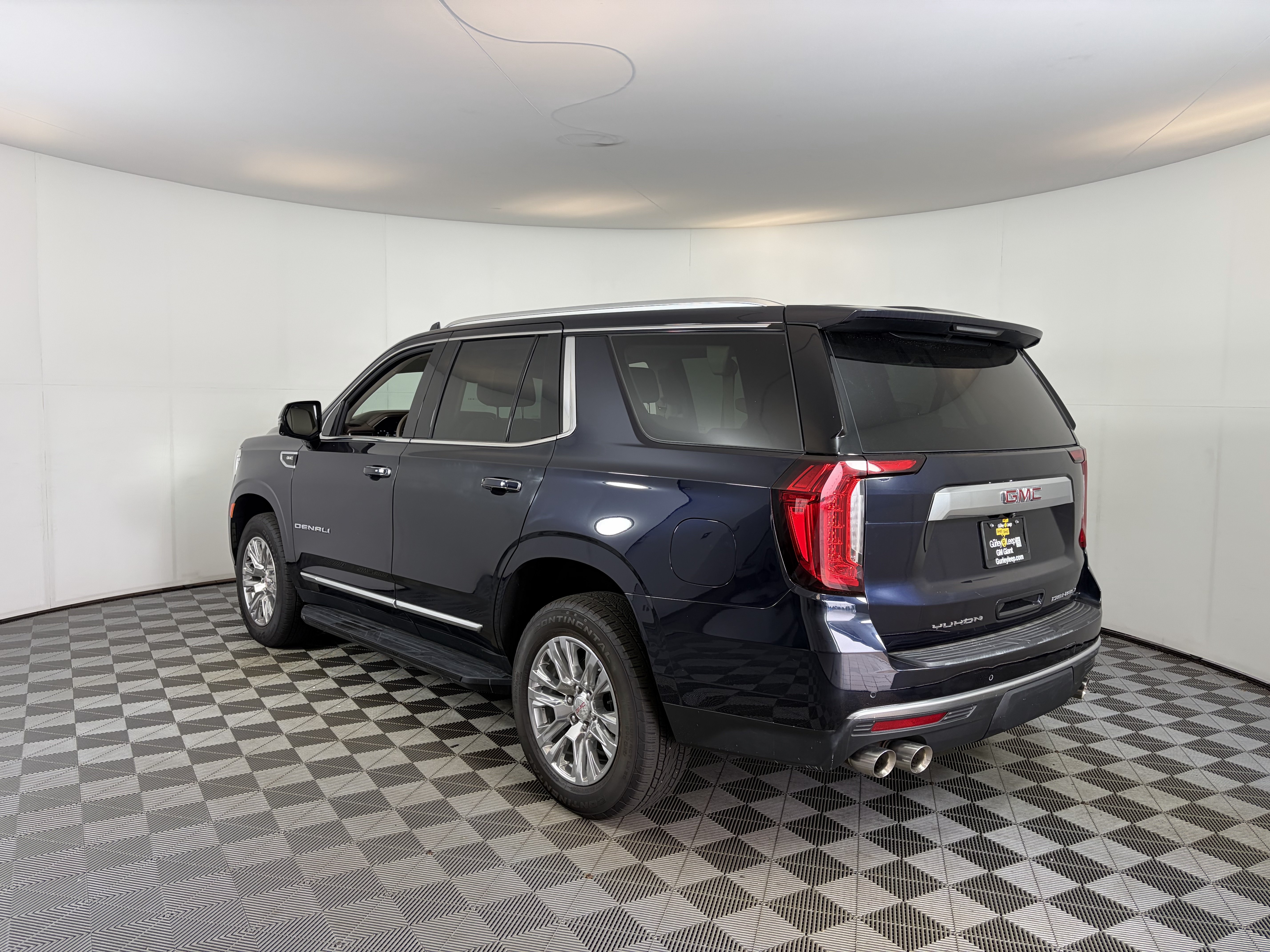 Used 2023 GMC Yukon Denali AWD/4WD image 8