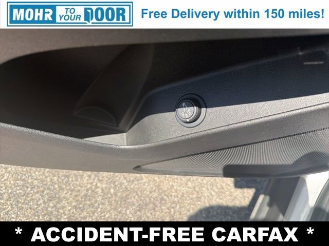 Used 2021 Chevrolet Equinox LT image 12