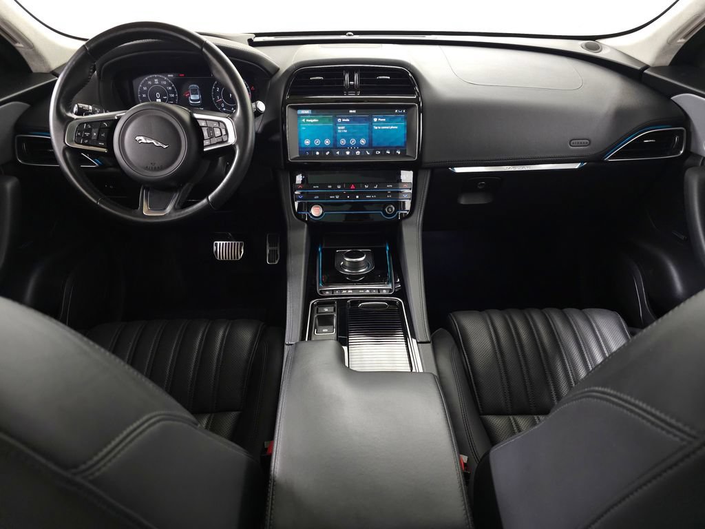 Used 2019 Jaguar F-PACE Portfolio AWD/4WD image 12