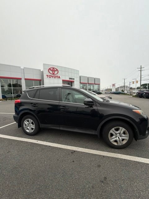 Used 2015 Toyota RAV4 LE AWD/4WD video 1