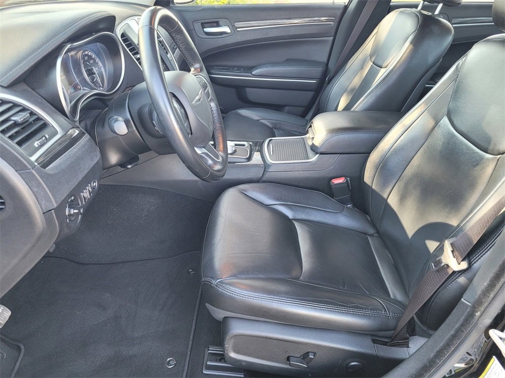 Used 2022 Chrysler 300 Touring L image 20