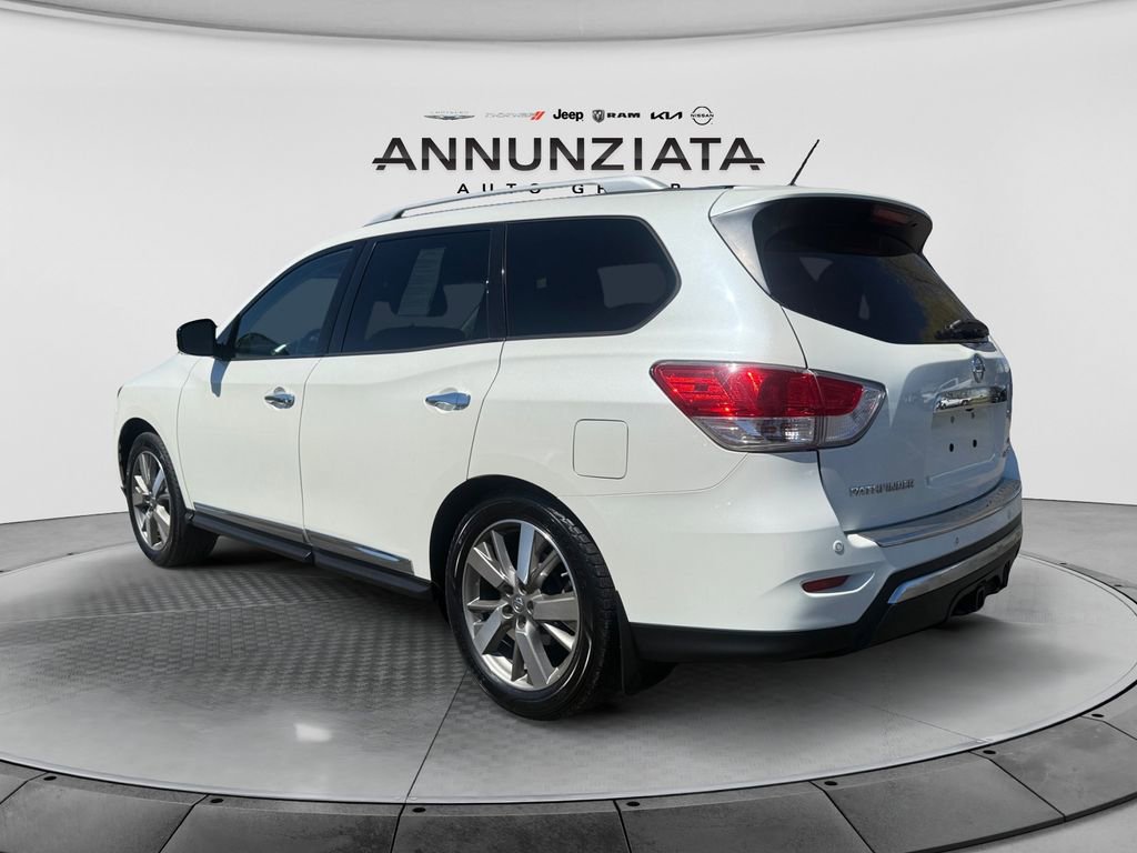 Used 2015 Nissan Pathfinder Platinum image 3