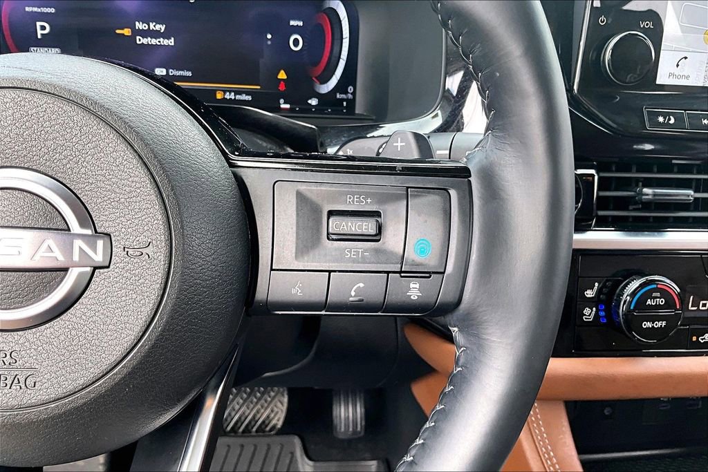 Used 2024 Nissan Pathfinder Platinum w/ Cargo Package image 12