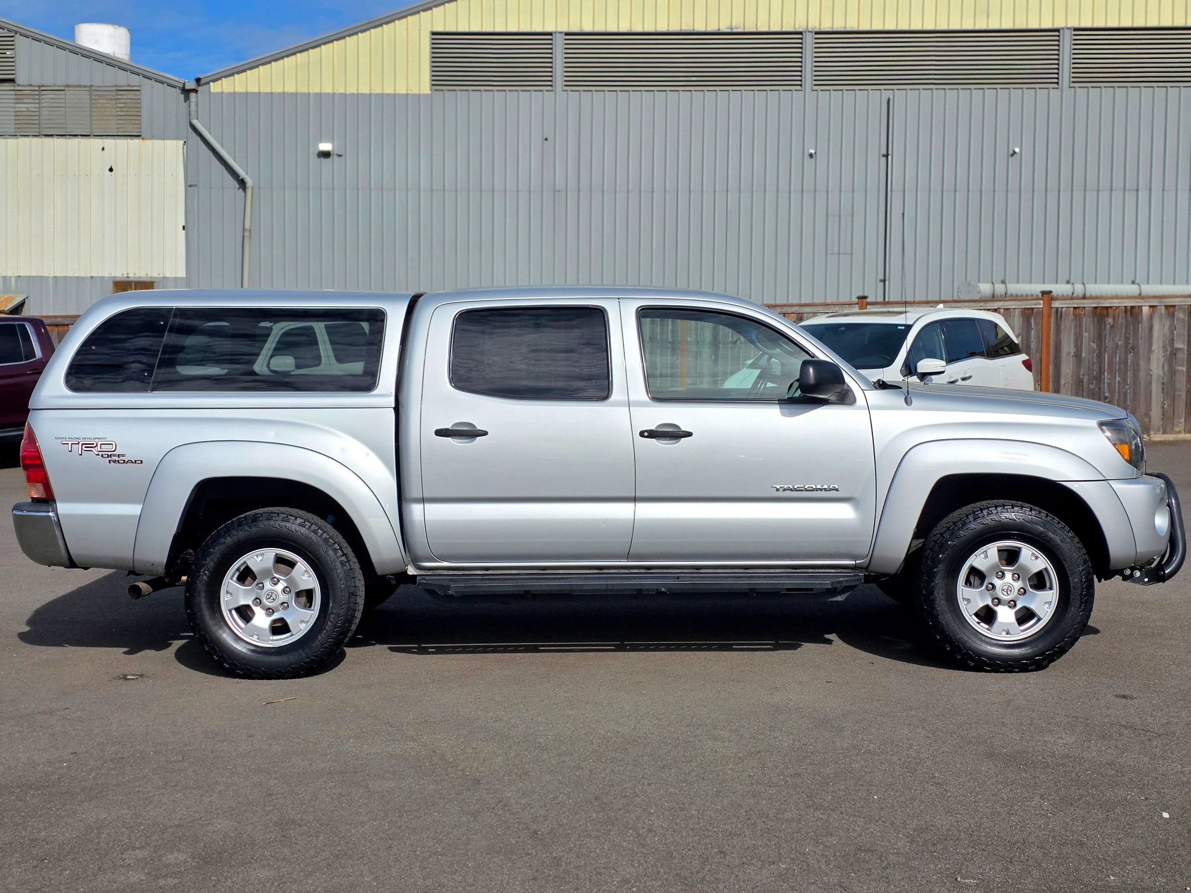 Used 2005 Toyota Tacoma 4x4 Double Cab w/ TRD Off-Road Pkg #2 image 8
