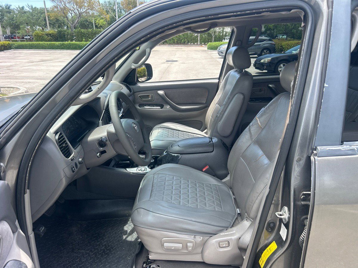 Used 2003 Toyota Sequoia SR5 AWD/4WD image 10