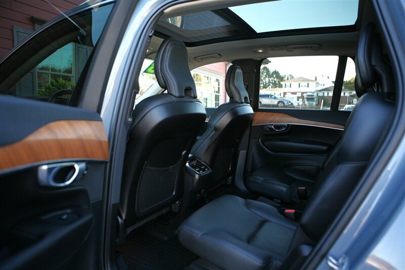 Used 2023 Volvo XC90 B6 Plus AWD/4WD image 13