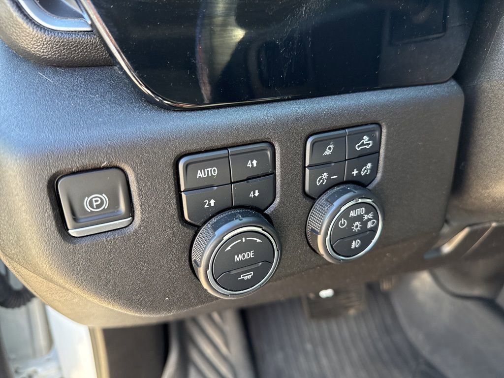 Certified 2024 Chevrolet Silverado 2500 LT image 39
