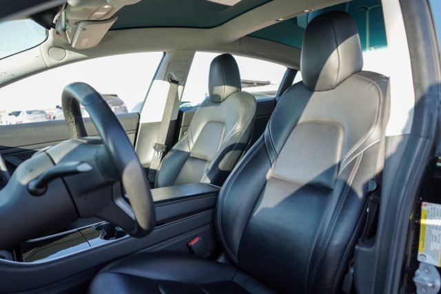 Used 2019 Tesla Model 3 Long Range image 13