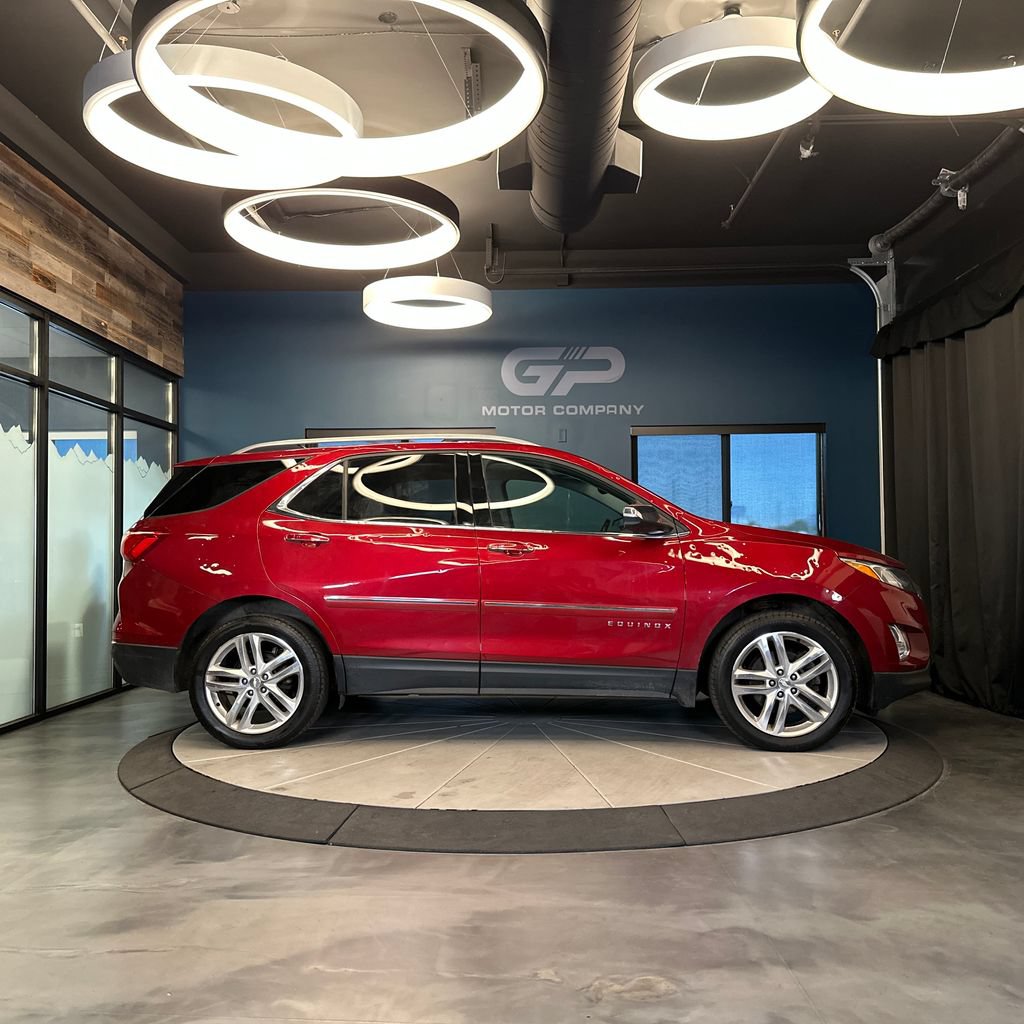 Used 2018 Chevrolet Equinox Premier AWD/4WD image 2