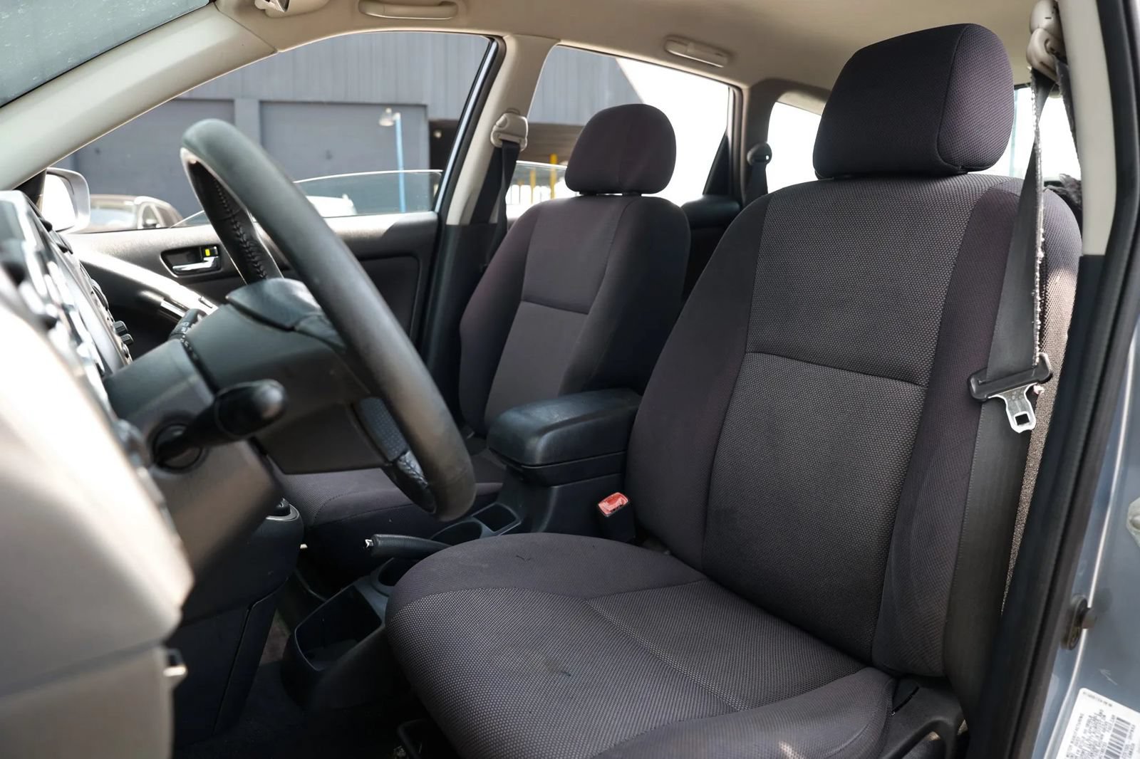 Used 2004 Toyota Matrix XR FWD image 17