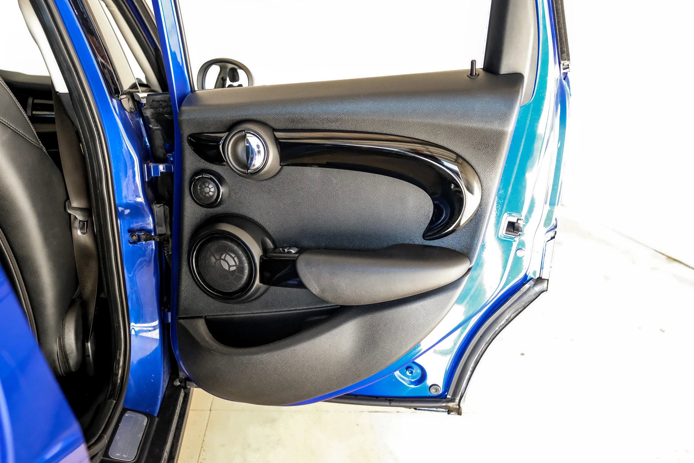 Used 2019 MINI Cooper S w/ Premium Package FWD image 36