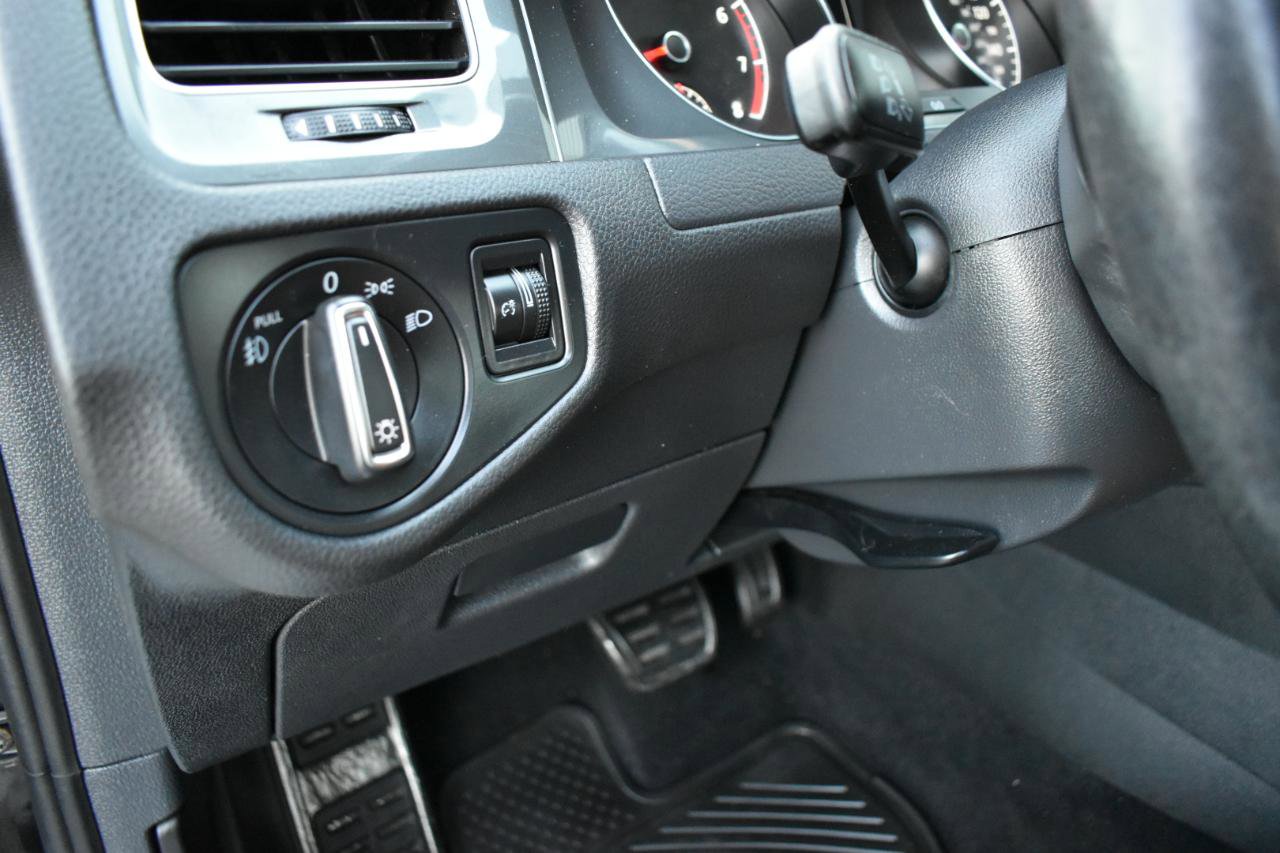 Used 2017 Volkswagen Golf Alltrack S image 39