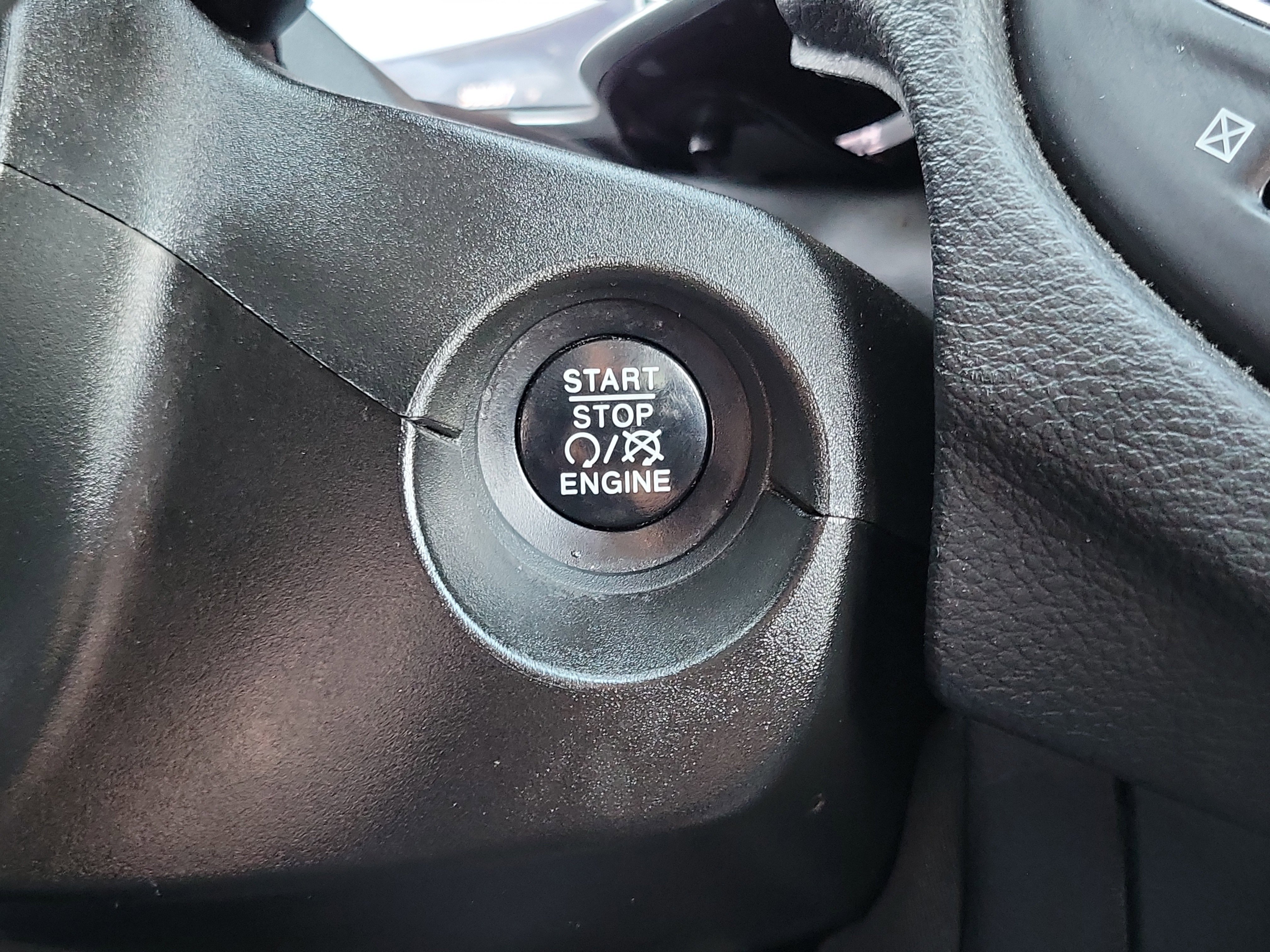 Used 2018 Jeep Compass Latitude w/ Popular Equipment Group image 15