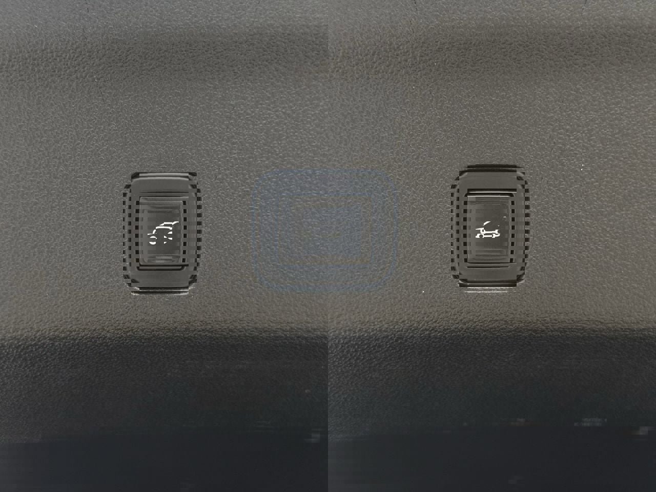 Used 2023 Cadillac Escalade Sport Platinum w/ LPO, ONYX Package image 30